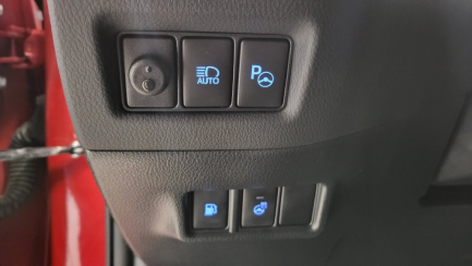 Zdjęcie przedmiotu: Toyota C-HR 1.8 Hybrid GPF GR Sport