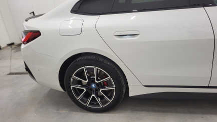 Zdjęcie przedmiotu: BMW i4 80.7kWh eDrive 40 M Sport