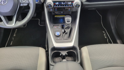 Zdjęcie przedmiotu: Toyota RAV4 2.5 Hybrid Executive 4x4