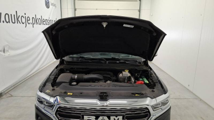 Zdjęcie przedmiotu: RAM 1500 5.7 V8 E6 3.5t Crew Limited Chrome AWD