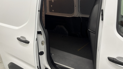 Zdjęcie przedmiotu: TOYOTA/CARPOL ProAce City 1.5 CRD E6.3 2.4t Long Active (1000) S&S