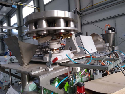 Zdjęcie przedmiotu: Line for packing loose products