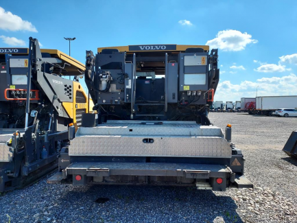 Zdjęcie przedmiotu: VOLVO P6820C asphalt paver