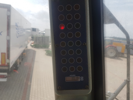 Zdjęcie przedmiotu: Kombajn Zbożowy John Deere W 330 Z HEDEREM I STOŁEM DO RZEPAKU