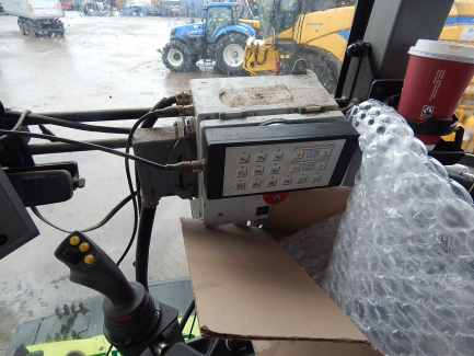 Zdjęcie przedmiotu: Ciągnik rolniczy CLAAS XERION 3800 TRAC VC