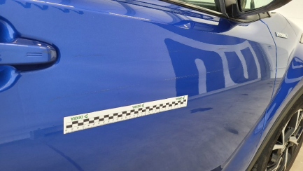 Zdjęcie przedmiotu: Toyota C-HR 1.8 Hybrid Selection