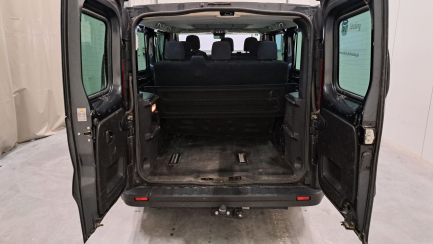 Zdjęcie przedmiotu: RENAULT/CARPOL TRAFIC Combi 2.0 dCi E6d 3.1t L2 Pack Clim