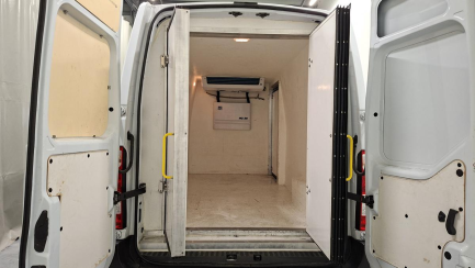 Zdjęcie przedmiotu: Renault Master FWD 2.3 dCi E6d 3.5t L3H3 Pack Clim