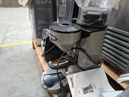 Zdjęcie przedmiotu: A set of catering equipment