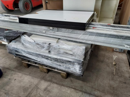 Zdjęcie przedmiotu: Обладнання магазину - меблі (каса, шафа для книг, кубики з висувними ящиками, фронтальні меблі)