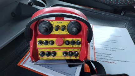 Zdjęcie przedmiotu: Samoch&oacute;d specjalny do czyszczenia kanalizacji Mercedes-Benz 2544 L Actros E5 25.0t