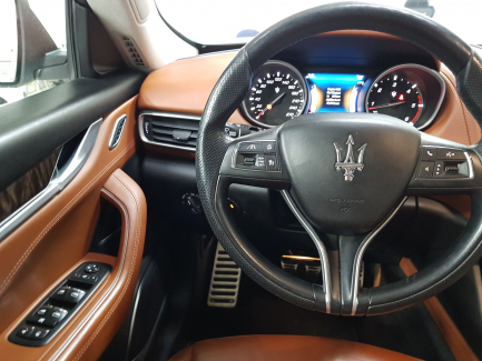 Zdjęcie przedmiotu: Maserati Levante