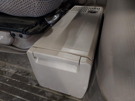 Zdjęcie przedmiotu: Сільськогосподарський трактор JOHN DEERE 8320R