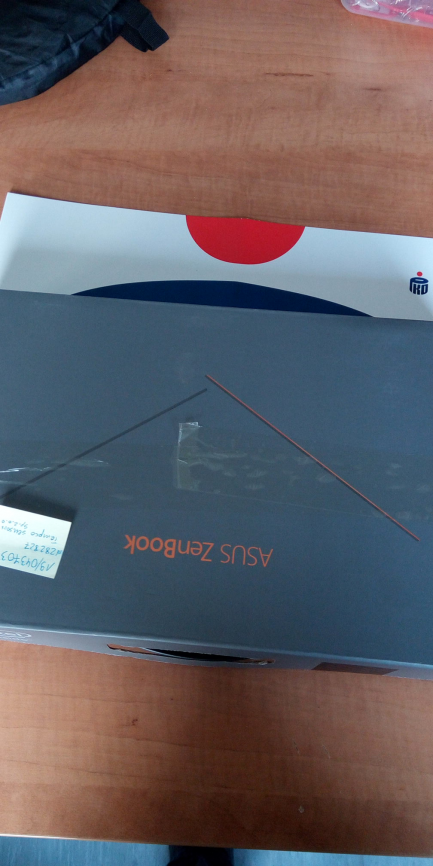 Zdjęcie przedmiotu: ASUS ZenBook 14.1 "Laptop UX433FN i7-8565U / 16GB / 512PCie / Win10