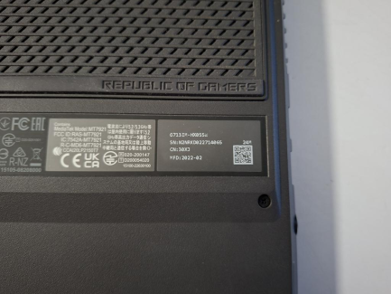 Zdjęcie przedmiotu: Laptop gamingowy ASUS ROG Strix G713I-HX055W AMD Ryzen 7 4800H/32GB/512/WIN11 RTX3060