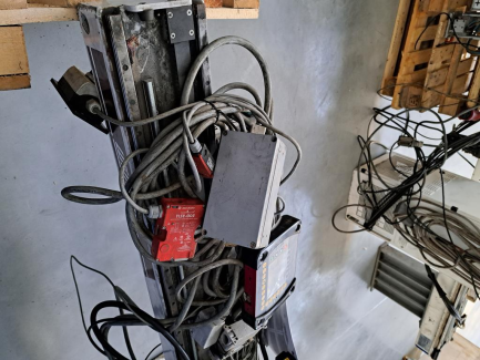 Zdjęcie przedmiotu: WITTMANN W711 linear robot designed to work with an injection molding machine