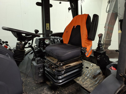 Zdjęcie przedmiotu: Koparko-ładowarka MECALAC TLB 870