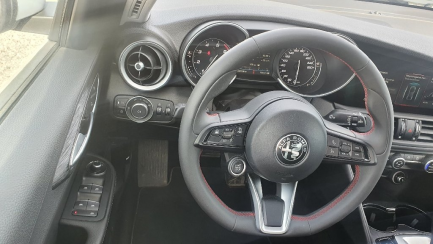 Zdjęcie przedmiotu: ALFA ROMEO GIULIA 2.0 Turbo Business aut