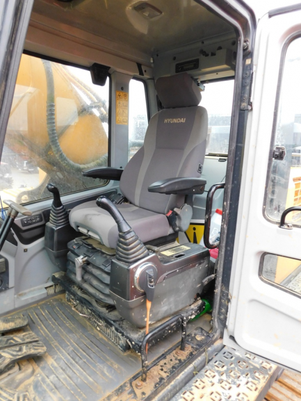 Zdjęcie przedmiotu: Hyundai Heavy Industries CO tracked excavator. LTD. R500LC - 7A