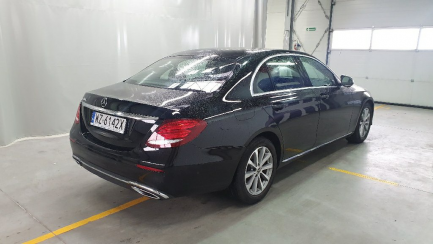 Zdjęcie przedmiotu: Mercedes-benz E 200 Sedan / Limousine