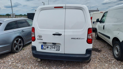 Zdjęcie przedmiotu: Toyota PROACE City 1.5 CRD E6.2 2.4t Active S&S