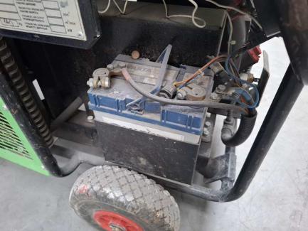 Zdjęcie przedmiotu: Atmos PB82 screw compressor equipped with an aftercooler with water separator