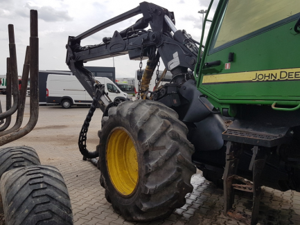 Zdjęcie przedmiotu: Harvester John Deere 770D
