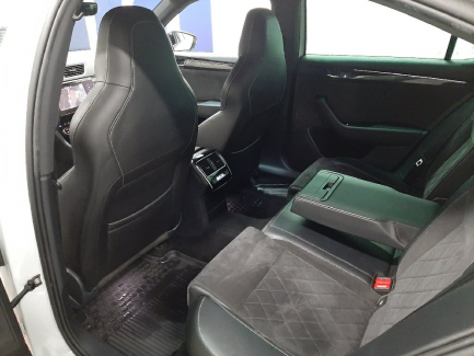 Zdjęcie przedmiotu: Skoda Superb III 2.0 TSI Sportline DSG