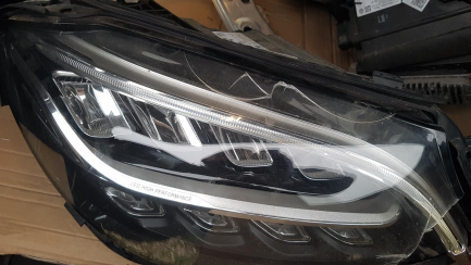 Zdjęcie przedmiotu: Mercedes-benz C 180 9G-TRONIC