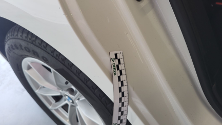Zdjęcie przedmiotu: BMW 320i Advantage aut