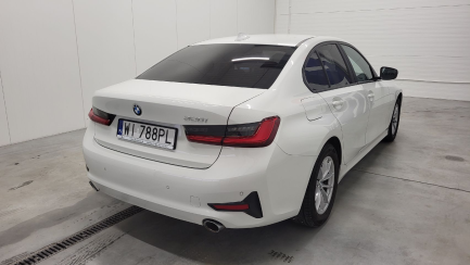 Zdjęcie przedmiotu: BMW 320i Advantage aut