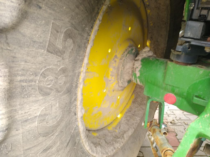Zdjęcie przedmiotu: John Deere 6430 tractor + KNOCH I front loader