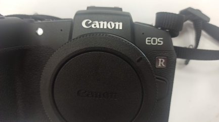 Zdjęcie przedmiotu: Canon EoS RP camera