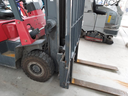 Zdjęcie przedmiotu: Nissan PJ01A18 stacker truck