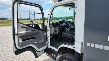 Zdjęcie przedmiotu: Mitsubishi Canter Fuso 7C18 E6 7.5t