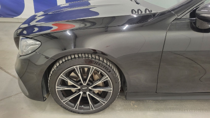 Zdjęcie przedmiotu: Mercedes-benz E 220 d Coupe 4-Matic 9G-TRONIC