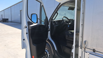 Zdjęcie przedmiotu: Iveco Daily 70C18H HI-MATIC MR`22 E6e 7.2t