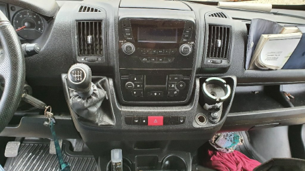 Zdjęcie przedmiotu: PEUGEOT/APD LUBOS BOXER/AL 435 BlueHDi Euro 6 1997ccm - 163HP 3,5t 16-19