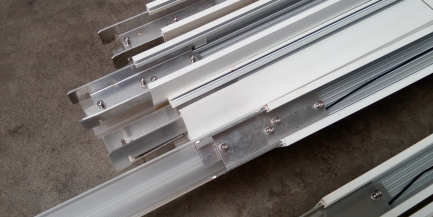 Zdjęcie przedmiotu: LED shop lighting set: POLARIS Led line, model Zander 240-180-54W-D - 16 pcs, rope suspensions - 30 pcs, connector - 1 pcs.