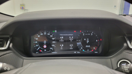 Zdjęcie przedmiotu: Range Rover Velar 2.0 D200 mHEV R-Dynamic S