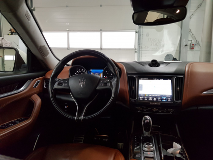 Zdjęcie przedmiotu: Maserati Levante