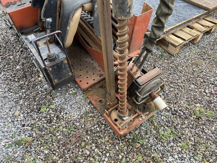 Zdjęcie przedmiotu: Ditch Witch JT520 horizontal drilling rig with the FT5 blasting system