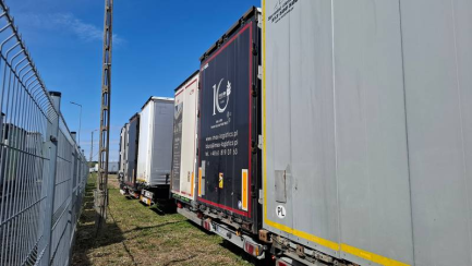 Zdjęcie przedmiotu: KOGEL SN24 Високобортовий 