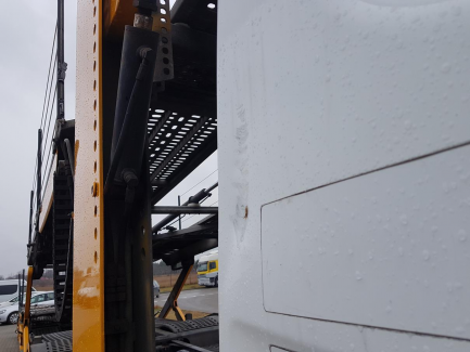 Zdjęcie przedmiotu: PACKAGE AUCTION SCANIA P 380 LB4x2 MLB + Silver Car trailer SRBU 62