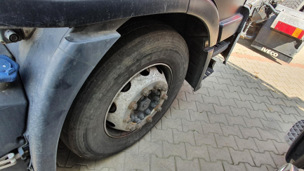 Zdjęcie przedmiotu: Iveco AS440T/P 4x2 Hi-Way