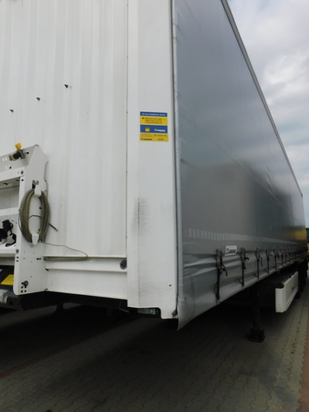 Zdjęcie przedmiotu: KRONE SD Curtain semitrailer