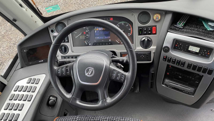 Zdjęcie przedmiotu: IRIZAR I6 Integral 13.35 18.0t