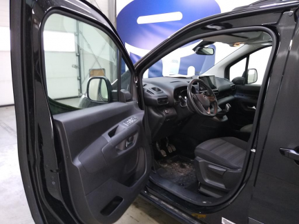 Zdjęcie przedmiotu: Opel Combo Life Essentia S&S