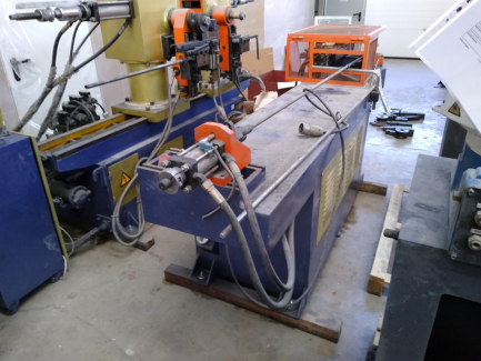 Zdjęcie przedmiotu: Jiangsu Hefeng Mechanical Making Co., Ltd. (China) DW50NC. Hydraulic bending machine