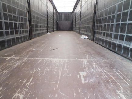 Zdjęcie przedmiotu: KRONE SD curtain semi-trailer